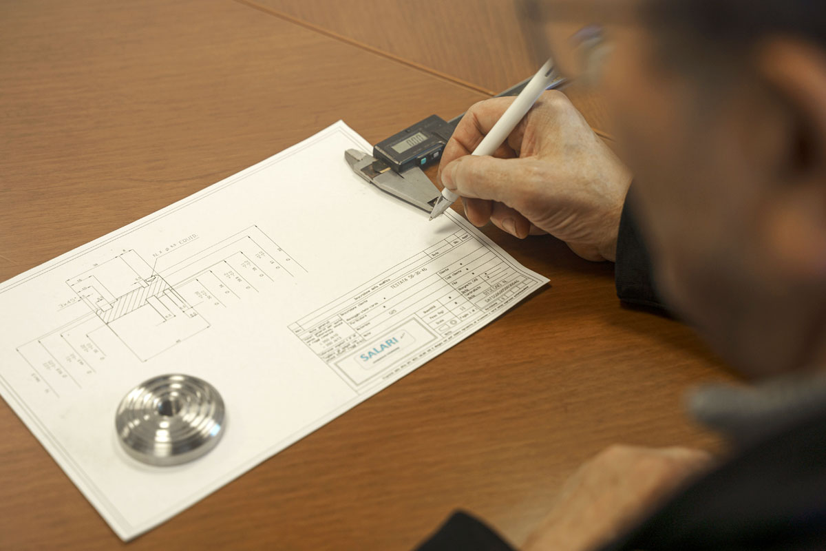 Salari Hydraulic Cylinders - Produzione di cilindri oleodinamici