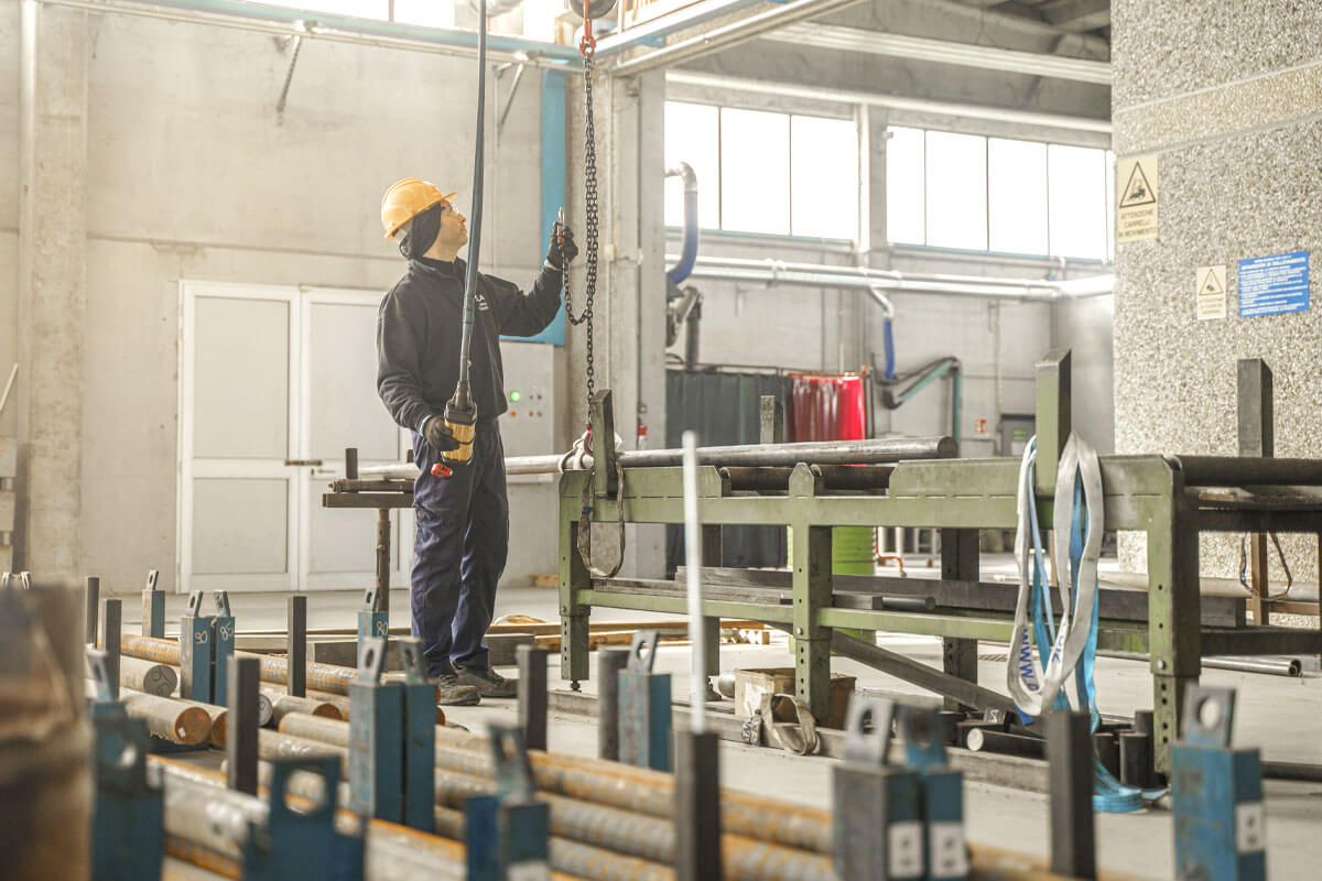 Salari Hydraulic Cylinders - Produzione di cilindri oleodinamici